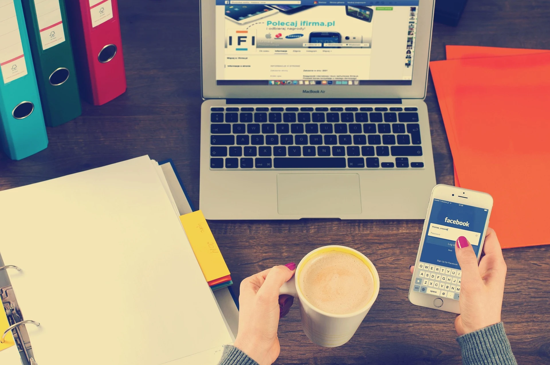 What is Social Media Marketing? Complete Guide